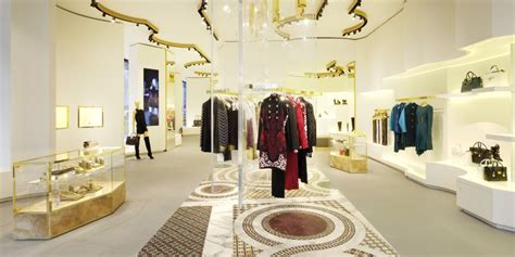 versace duesseldorf|VERSACE SHOWROOM .